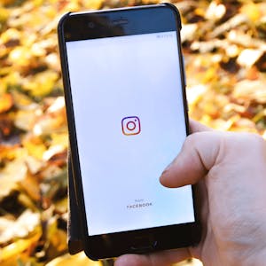 Erstelle Stories für Instagram und Facebook in Visme - Online CE Course