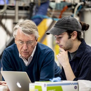 Image for the Project Management Quickstart online course