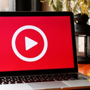 Crear videos de sitios web con Canva from Coursera Project Network online course platform