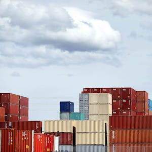 Managing Big Data in Clusters and Cloud Storage from Cloudera online course platform