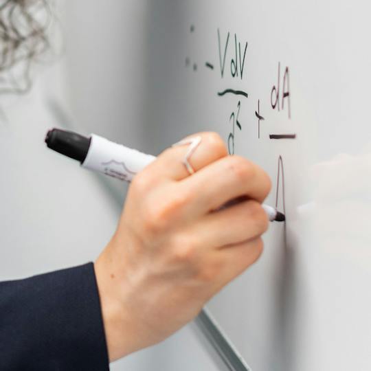 Portada: Autopista hacia la ciencia de datos: Matemáticas Esenciales