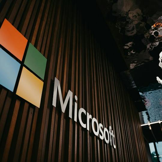 Portada: Microsoft 365 Essentials: Create, Collaborate, and Deliver