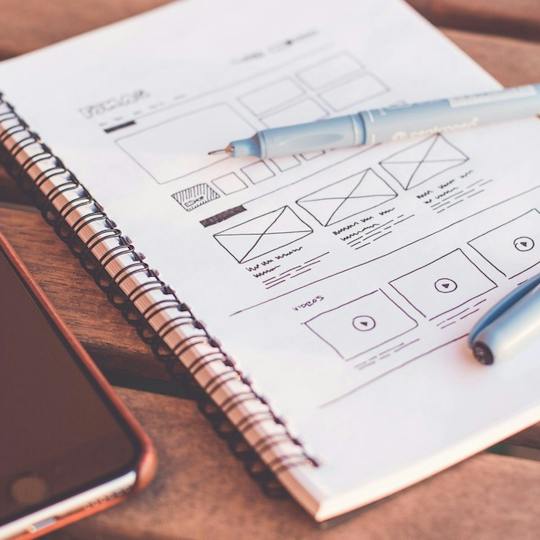 Portada: Dominio de Figma: De Wireframes a Prototipos