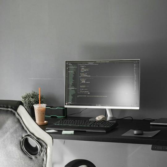 Portada: Creación de software más inteligente: Herramientas y prácticas de GenAI