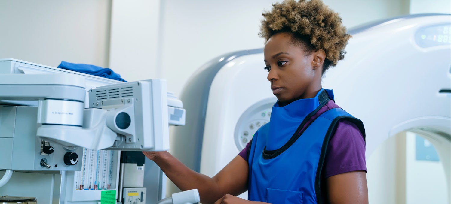 Therapeutic Radiographer: Duties, Pay, and How to Become One | Coursera