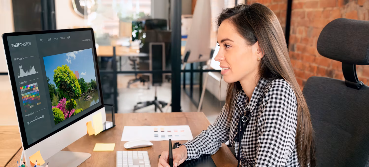 What Is a Visual Designer? (+ How to Become One in 5 Steps) | Coursera