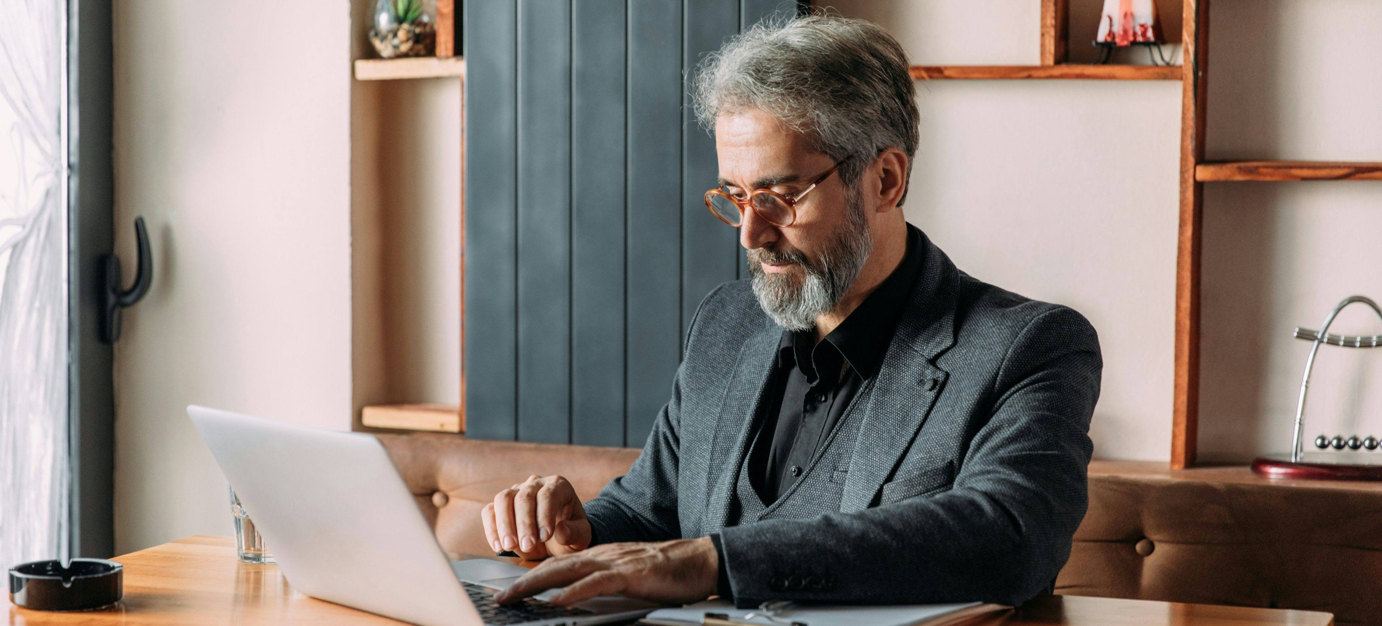 What Is General Management? Definition + Jobs Coursera