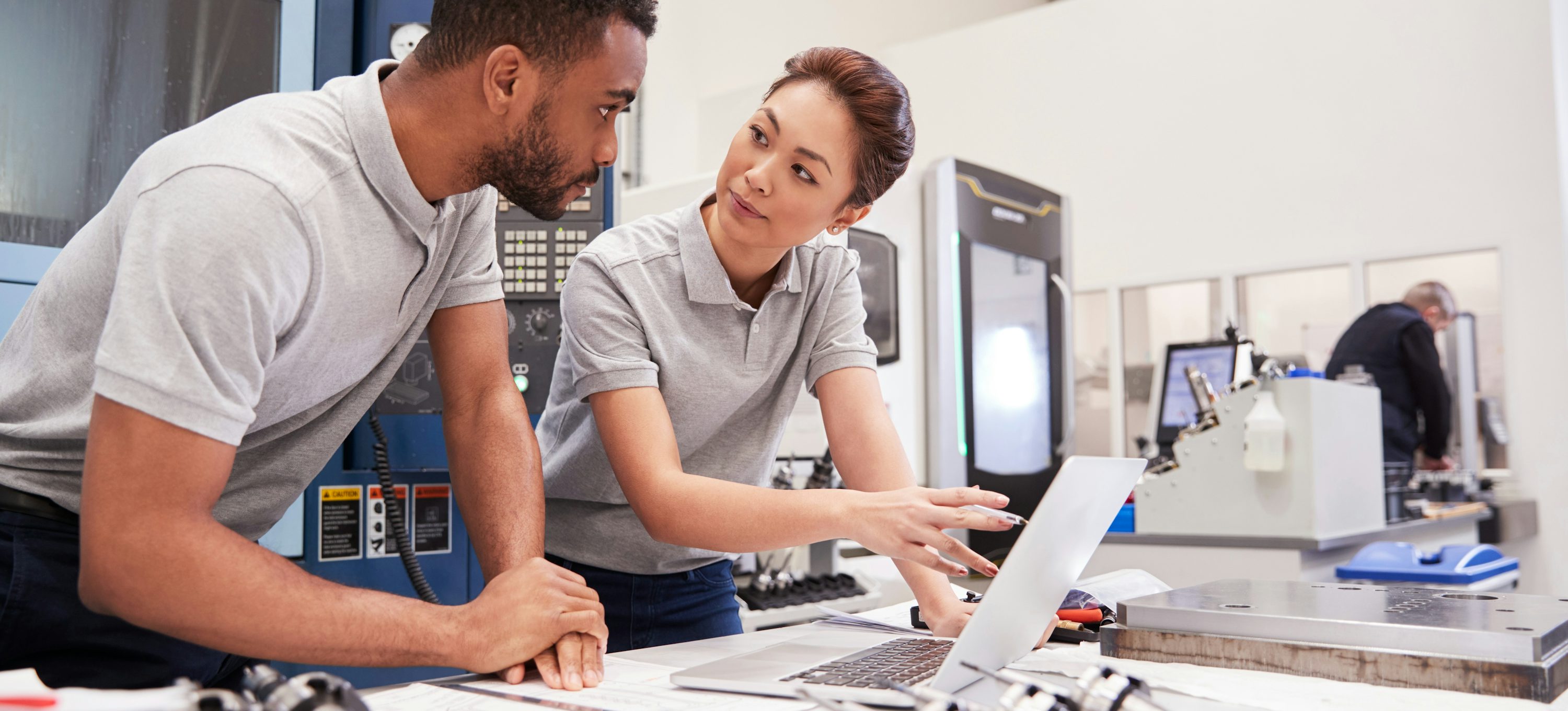 What’s a Technical Solutions Engineer? And How to Become One | Coursera