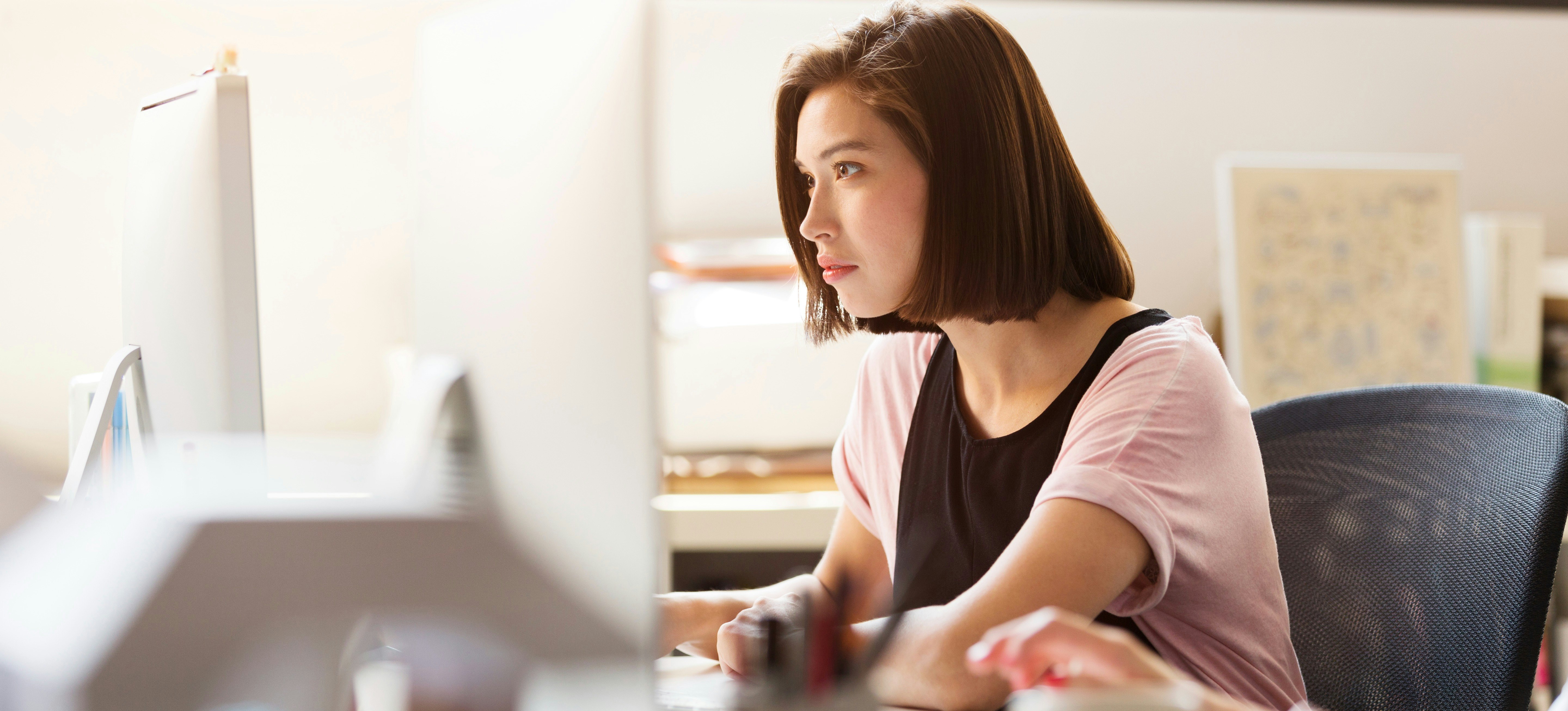 [Featured image]: A network security professional in an office uses promiscuous mode to troubleshoot a computer.] 
