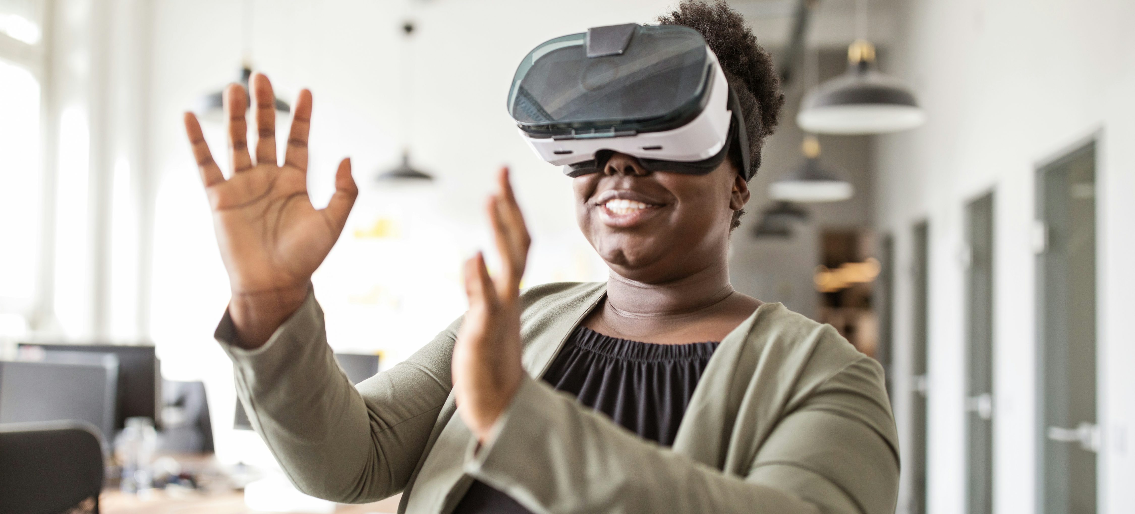 Split Extended Reality What Is Extended Reality? | Coursera