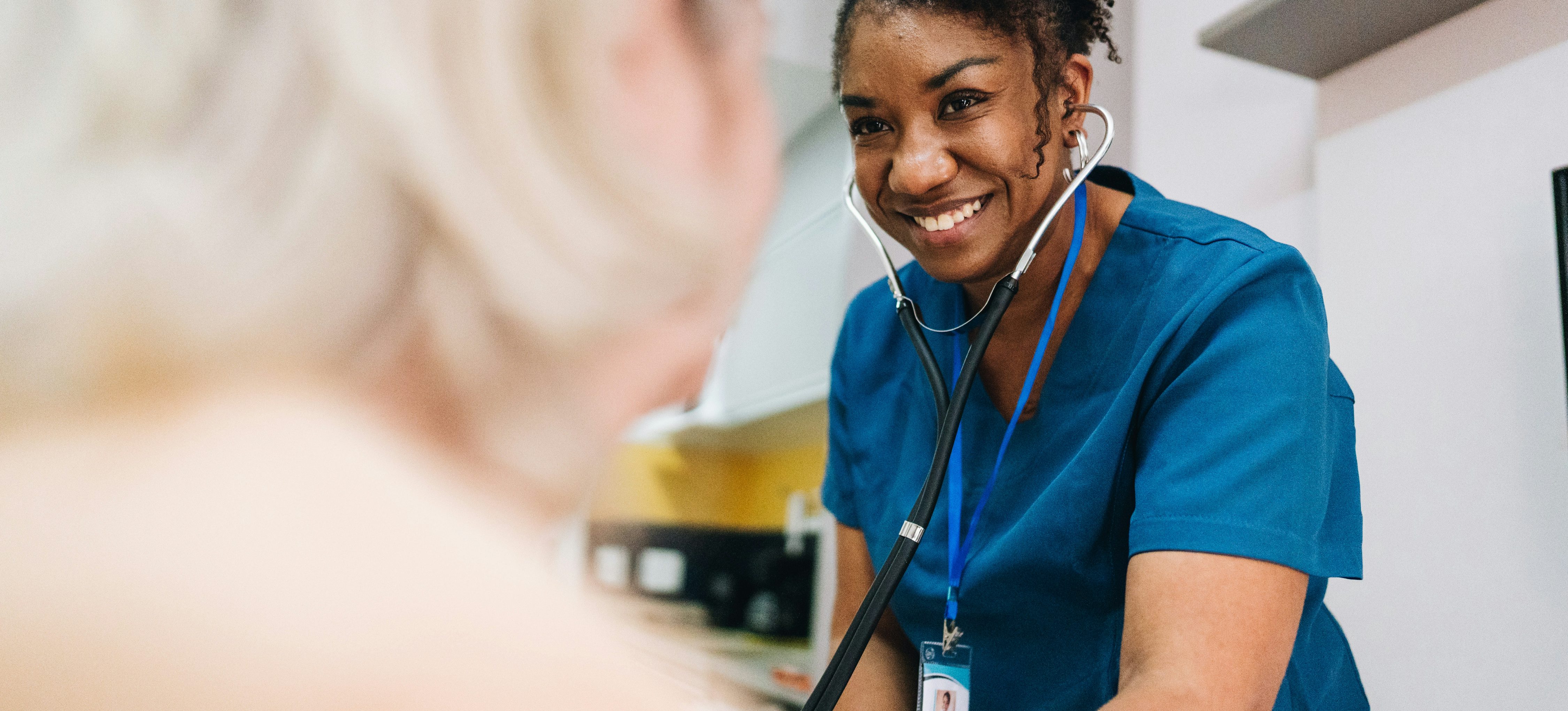 Helth Worker R Community Health Worker Salary: Your 2026 Guide | Coursera