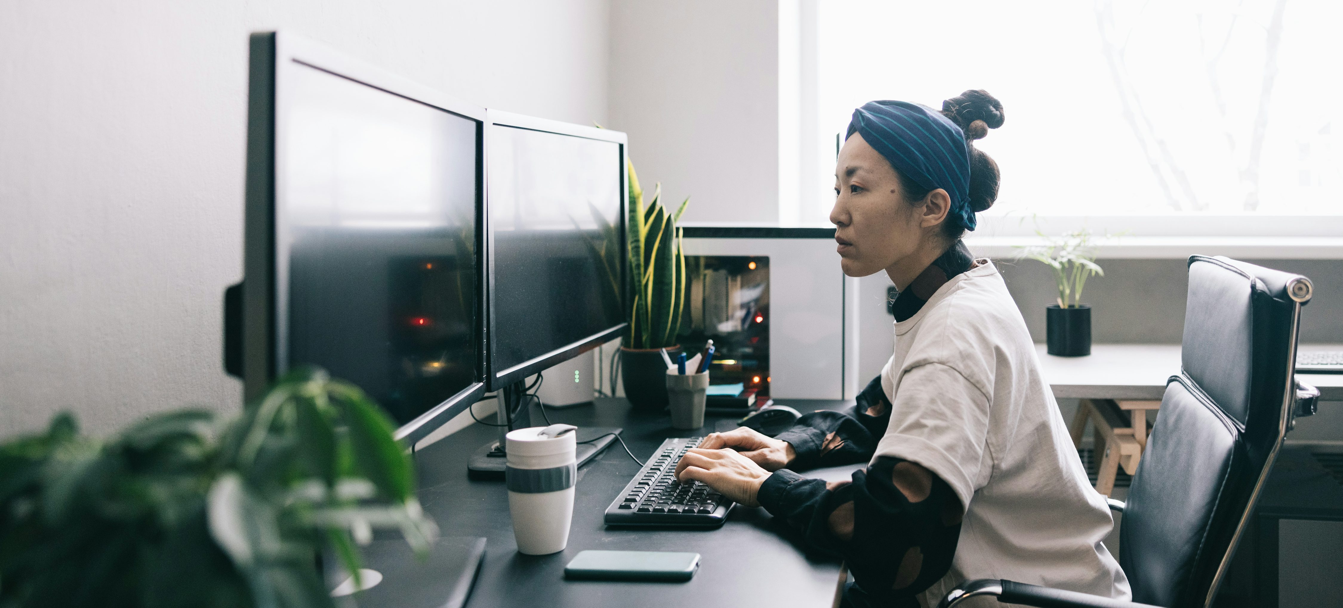 What Does a DevOps Engineer Do? A Career Guide | Coursera