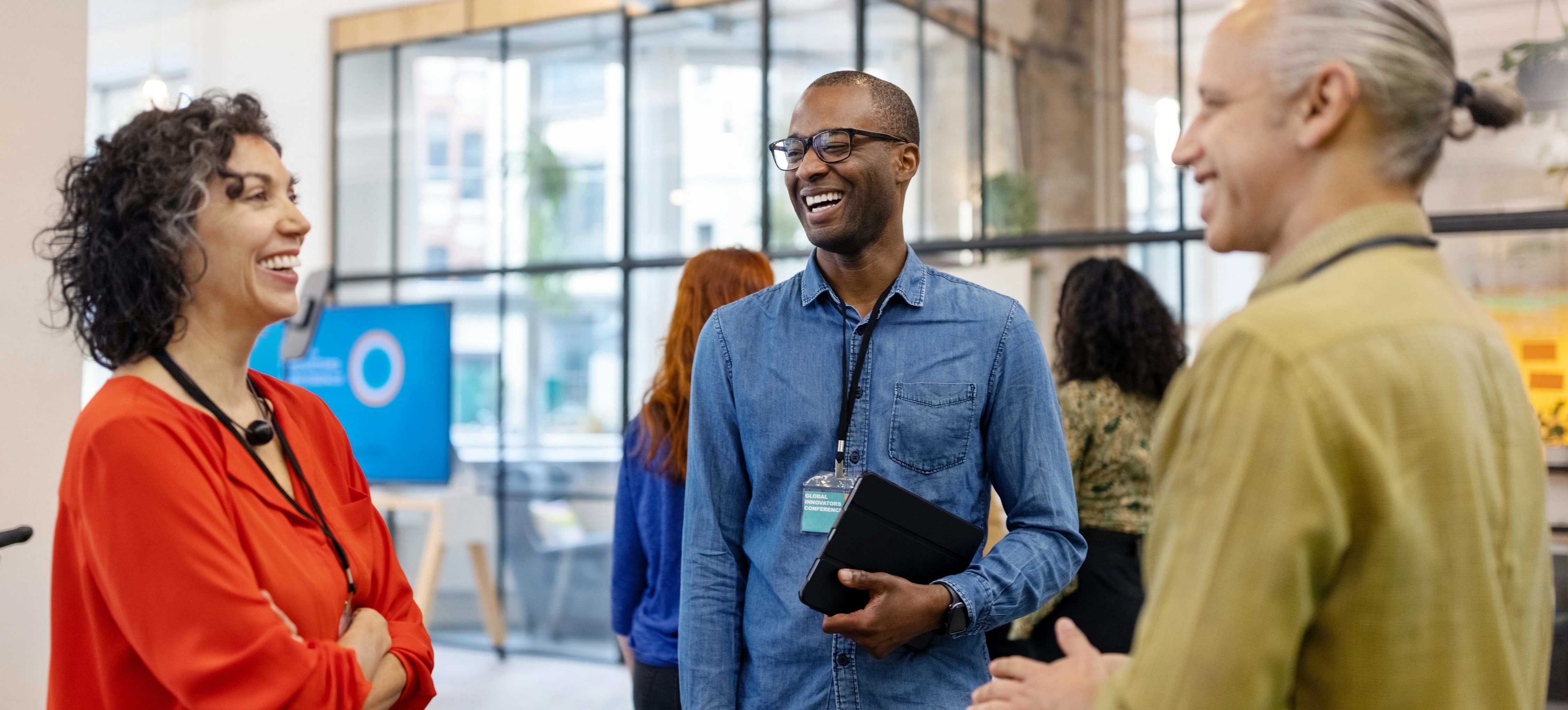 Pitch Stand What Is an Elevator Pitch? Tips and Examples | Coursera