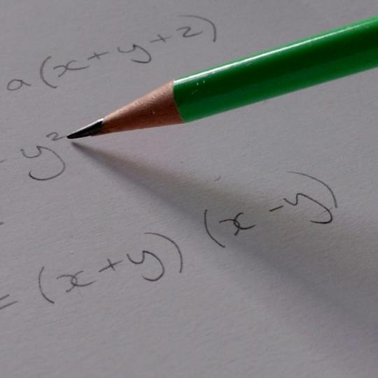 Portada: Bases matemáticas: Álgebra