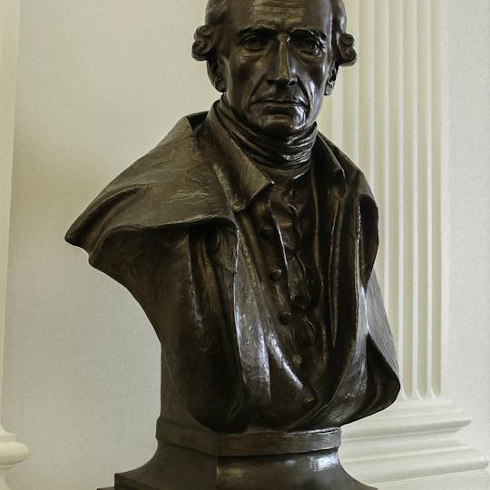 Portada: Patrick Henry Fundador olvidado