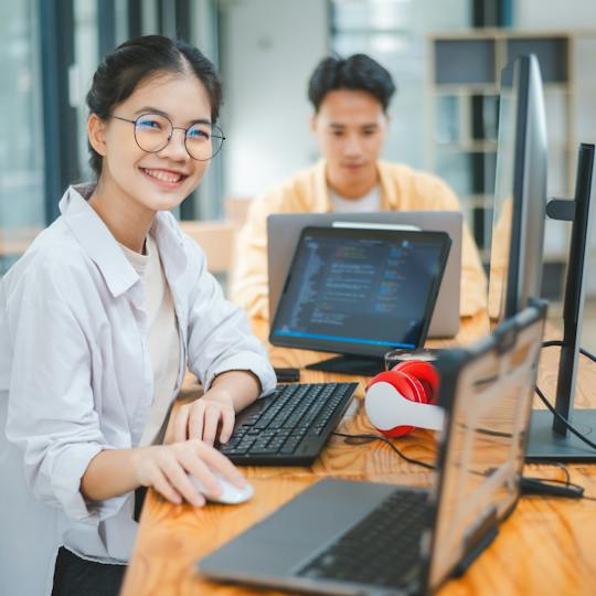 Portada: Programación C++ avanzada y prácticas modernas