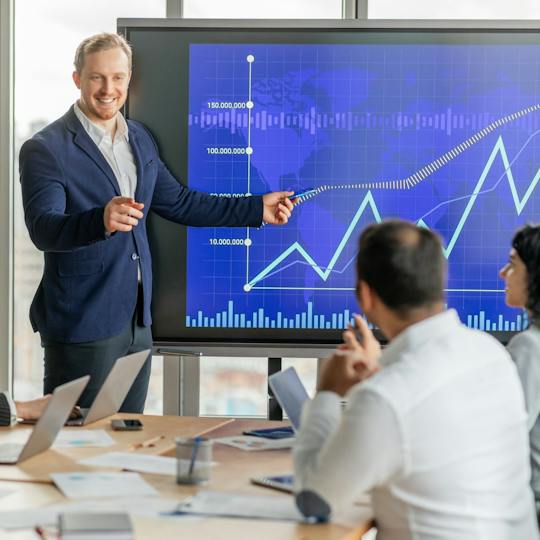 Portada: Estrategia empresarial: Creación de ventajas competitivas