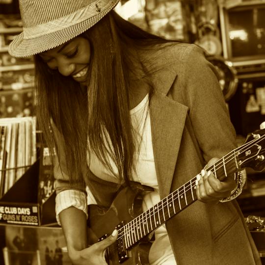 Portada: Introducción a la guitarra