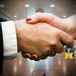 Negociación exitosa: Estrategias y habilidades esenciales (en español) by University of Michigan